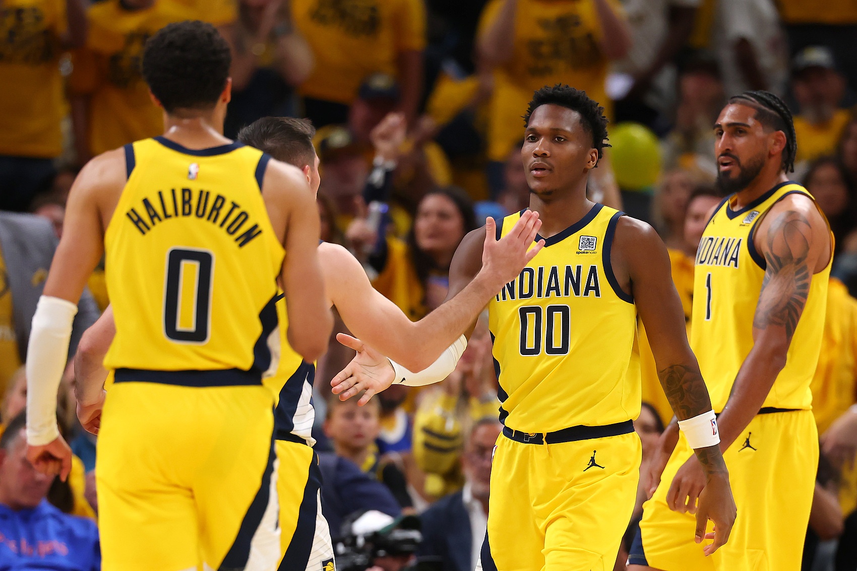 热火险胜四川队，西亚卡姆统治全场