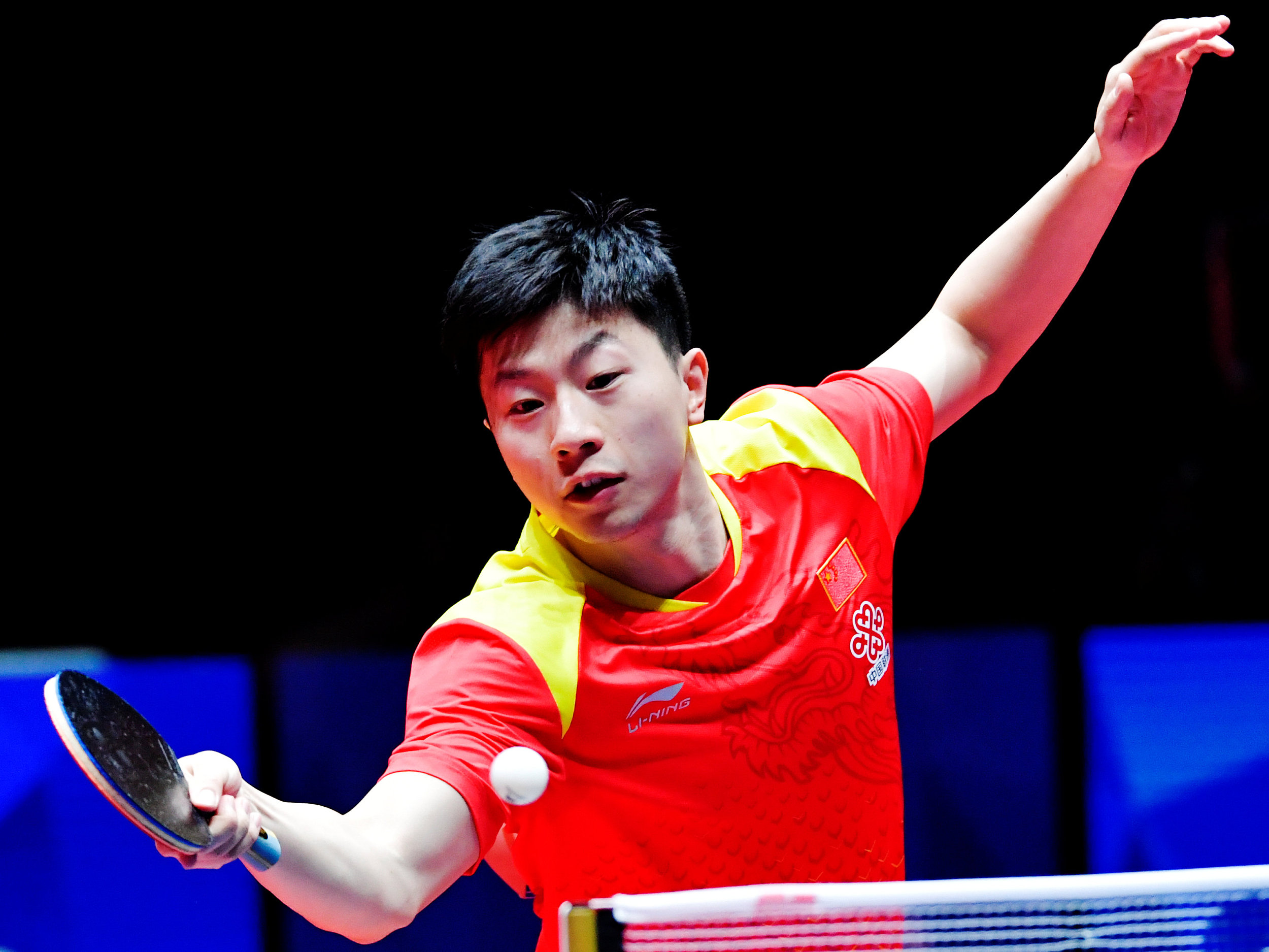 瑞典队鏖战德国队，马龙高光表现